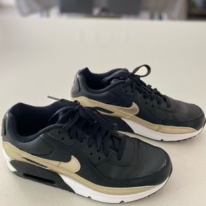 Nike Air Max 90 Size 5Y or 6.5W